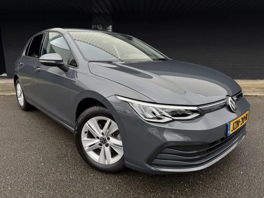 Volkswagen Golf (2020) — foto 1