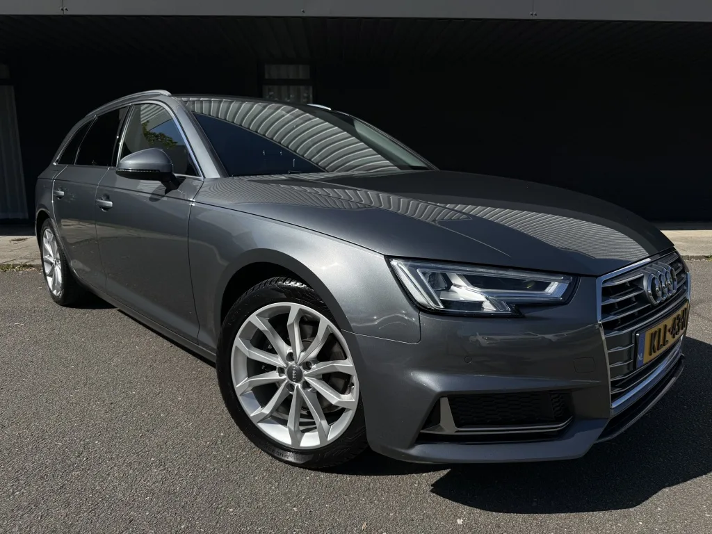 Audi A4 (2019) — foto 1