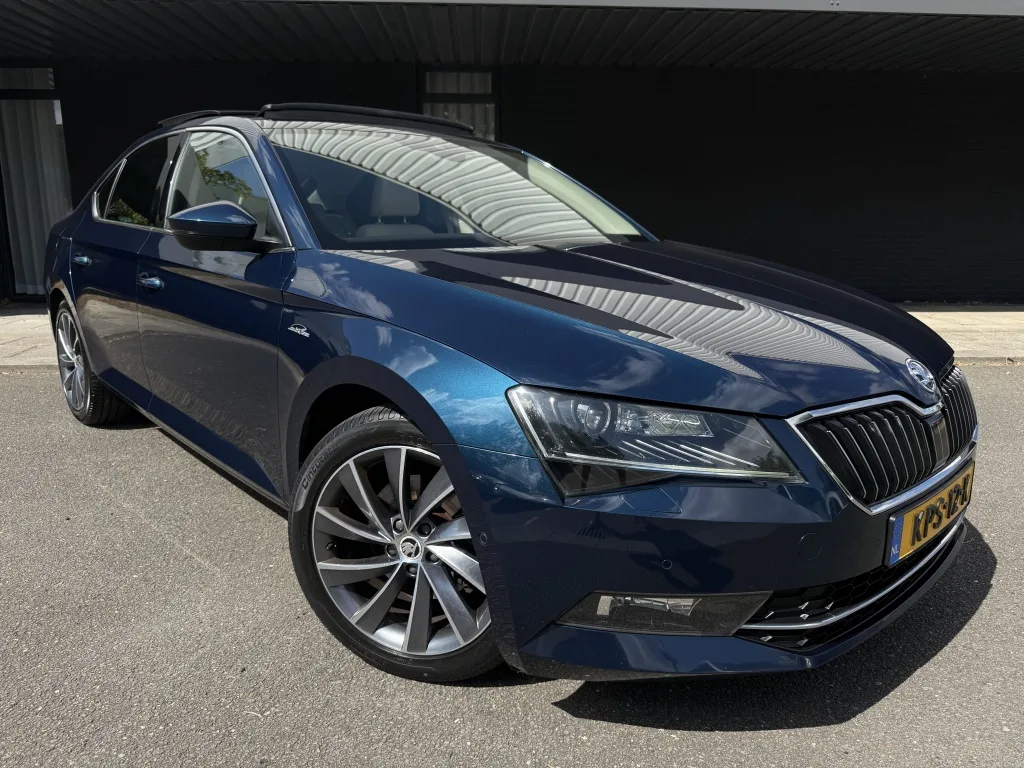 Škoda Superb (2017) — foto 1