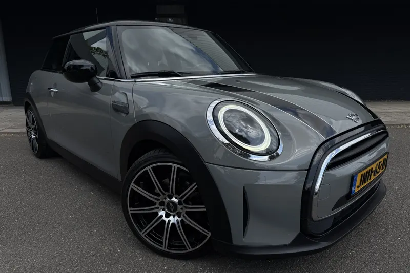 MINI Cooper (2021)