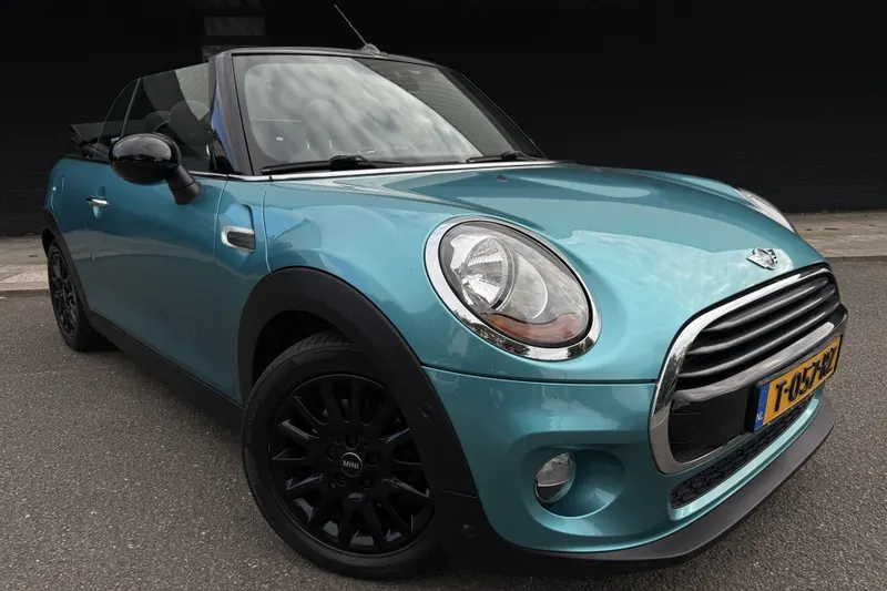 MINI Cabrio (2016)