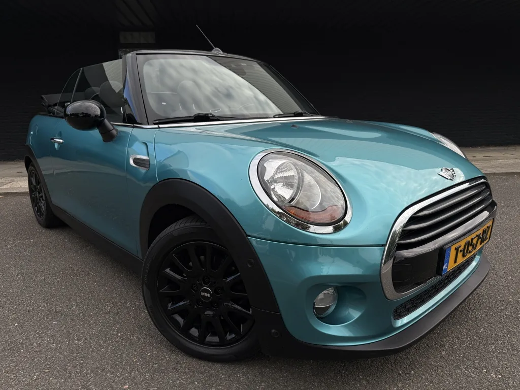 MINI Cabrio (2016) — foto 1