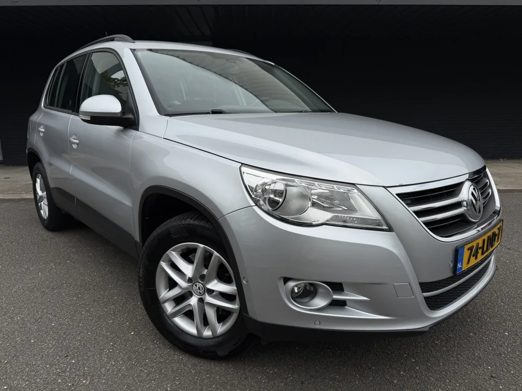 Volkswagen Tiguan (2010) — foto 1