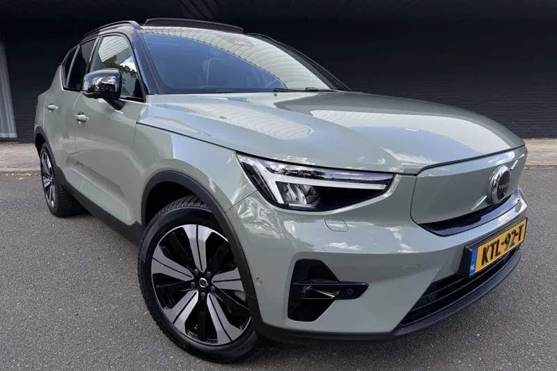 Volvo XC40 (2022)
