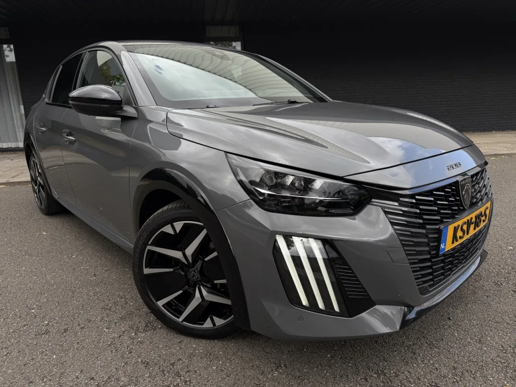 Peugeot 208 (2024) — foto 1
