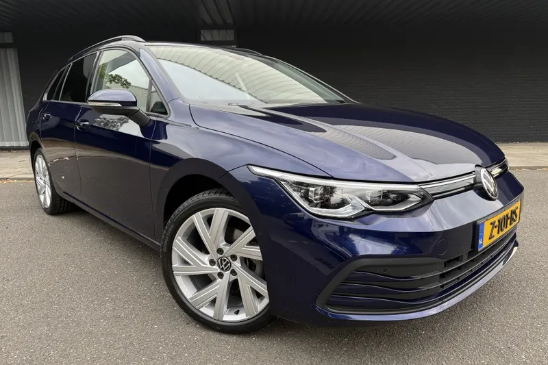 Volkswagen Golf (2022)