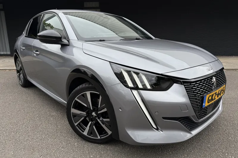 Peugeot 208 (2022)