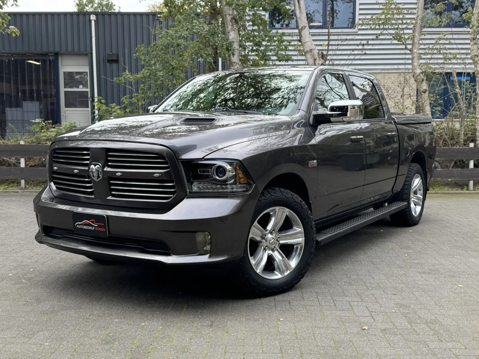 Dodge Ram1500 (2017) — foto 1