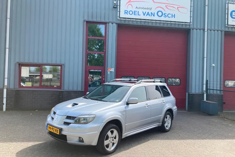 Mitsubishi Outlander (2005)