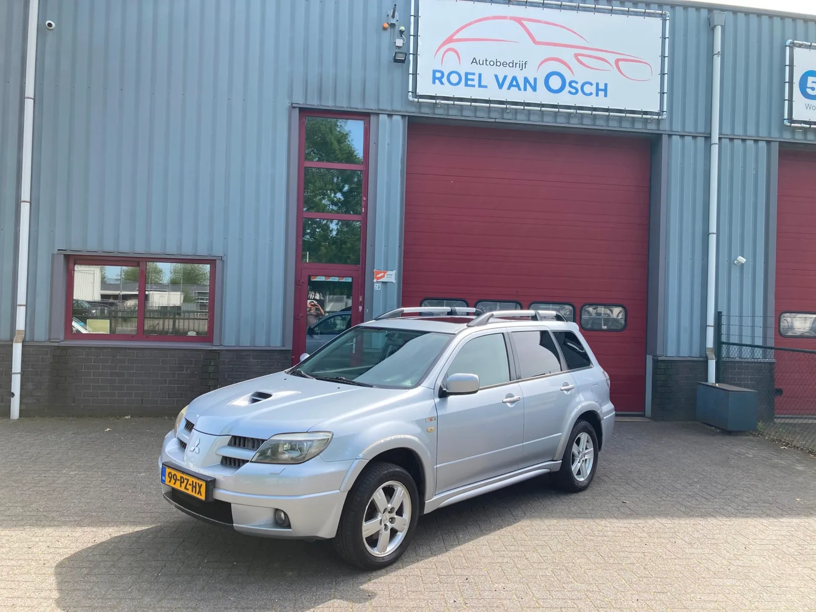 Mitsubishi Outlander (2005) — foto 1