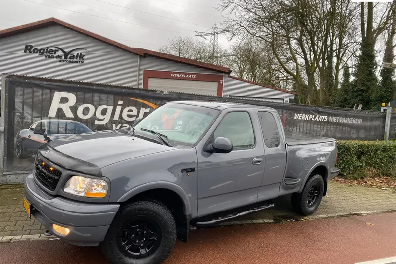 Ford F-150 (2002)