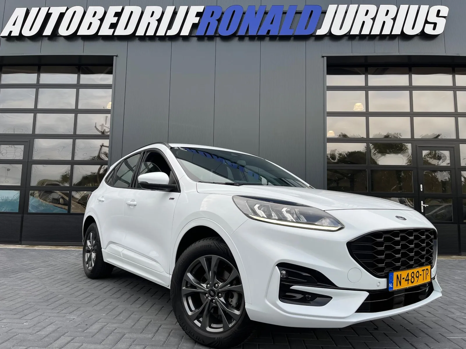 Ford Kuga (2022) — foto 1