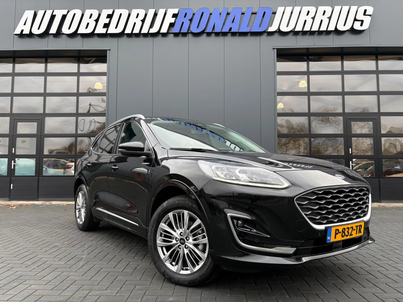 Ford Kuga (2022) — foto 1