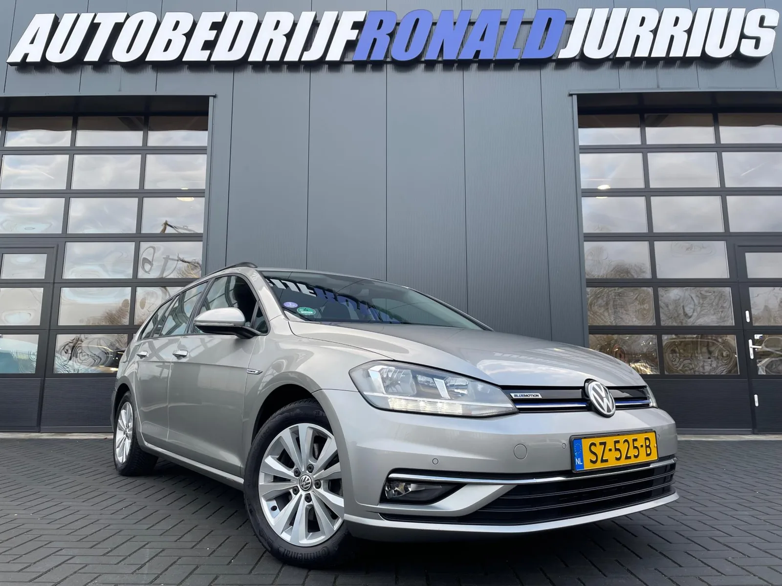 Volkswagen Golf (2018) — foto 1