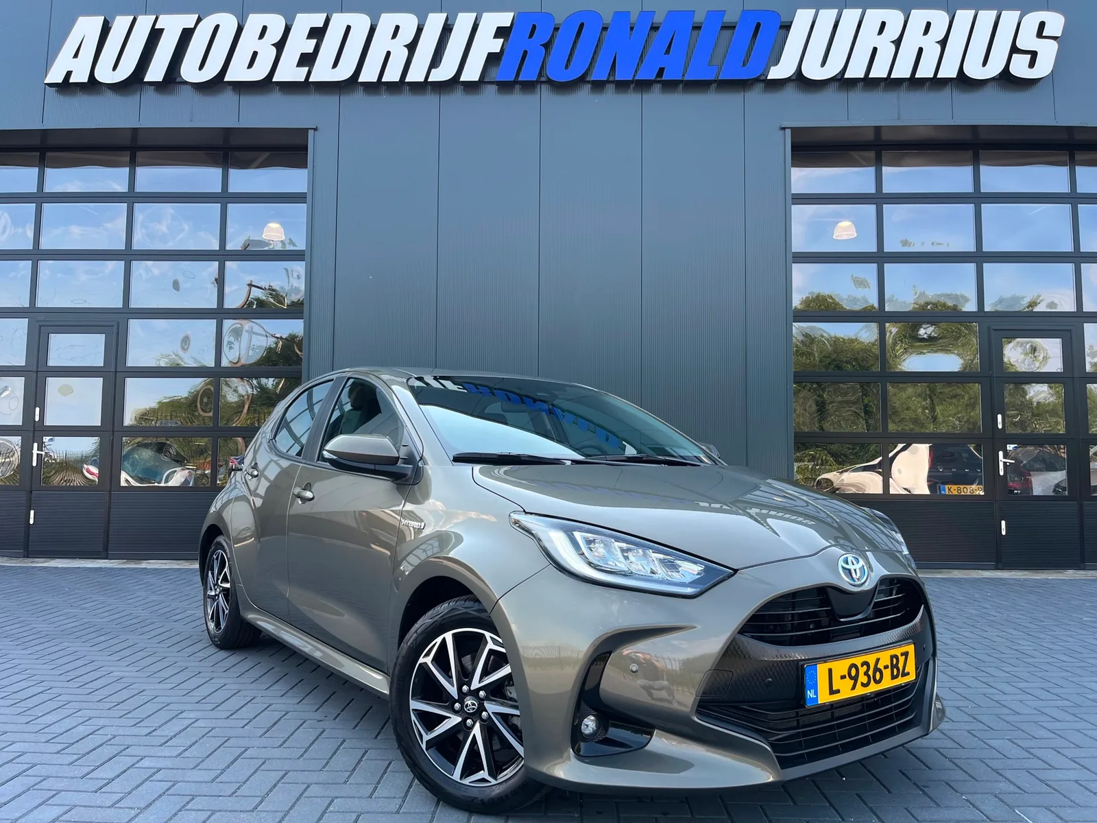 Toyota Yaris (2021) — foto 1