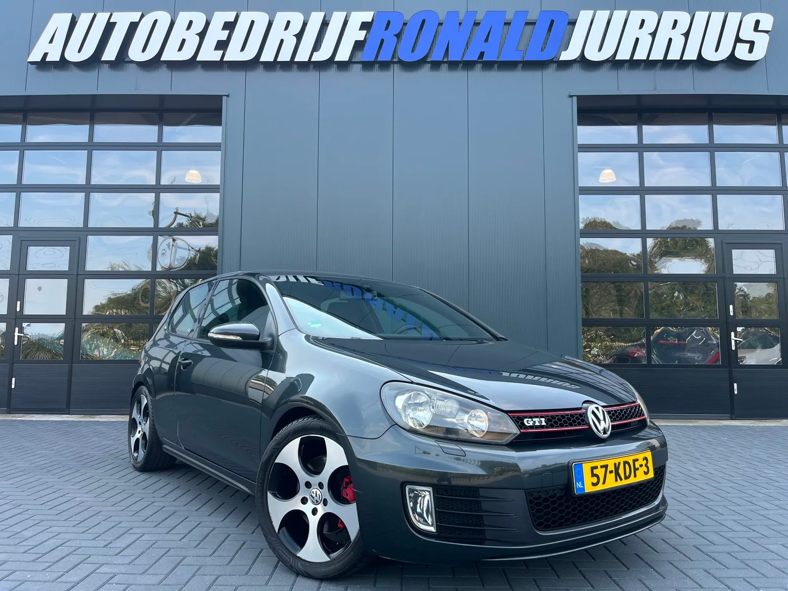 Volkswagen Golf (2009) — foto 1