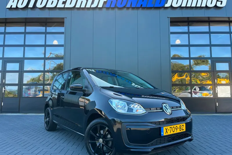 Volkswagen Up! (2023)