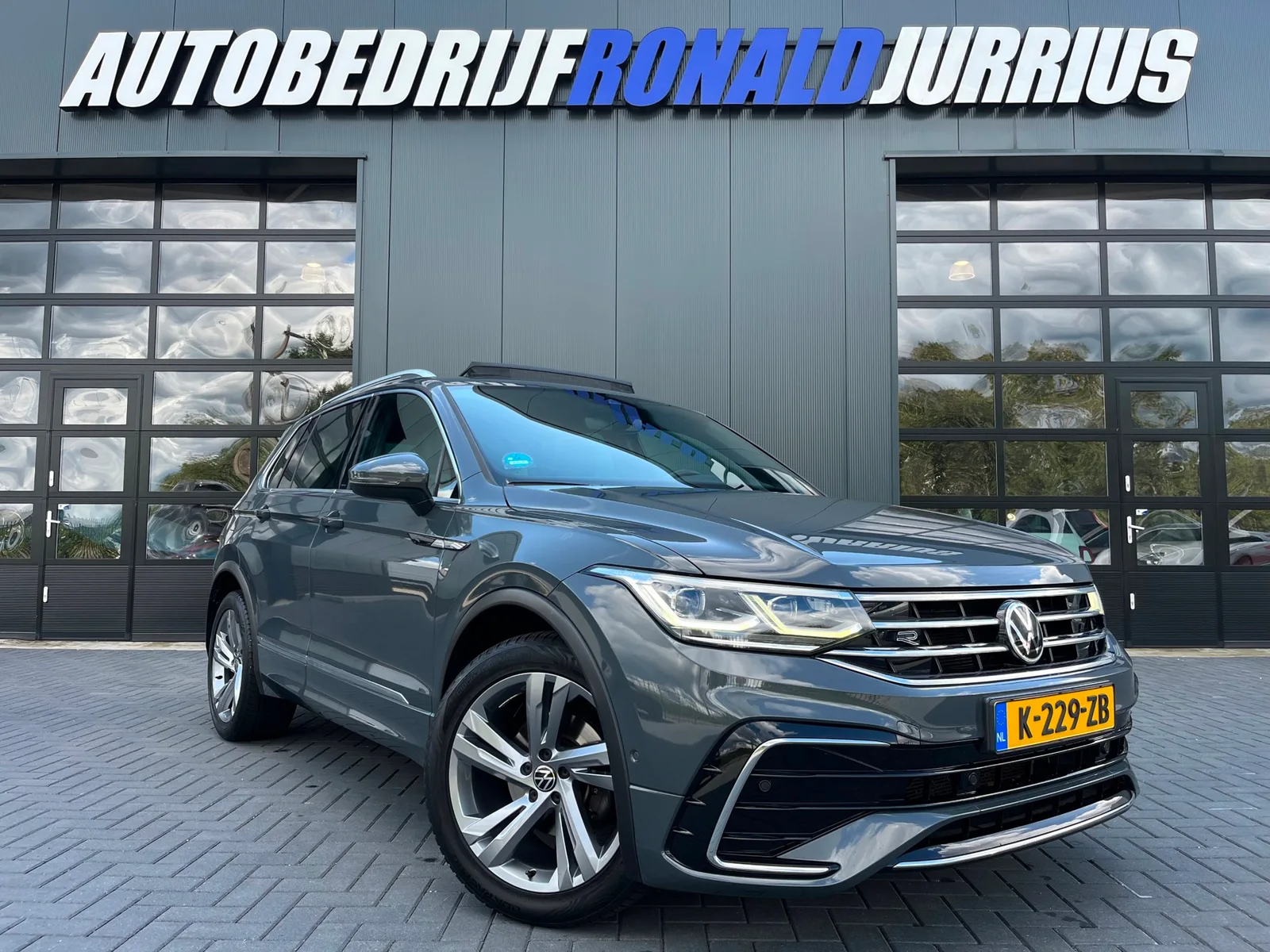Volkswagen Tiguan (2021) — foto 1