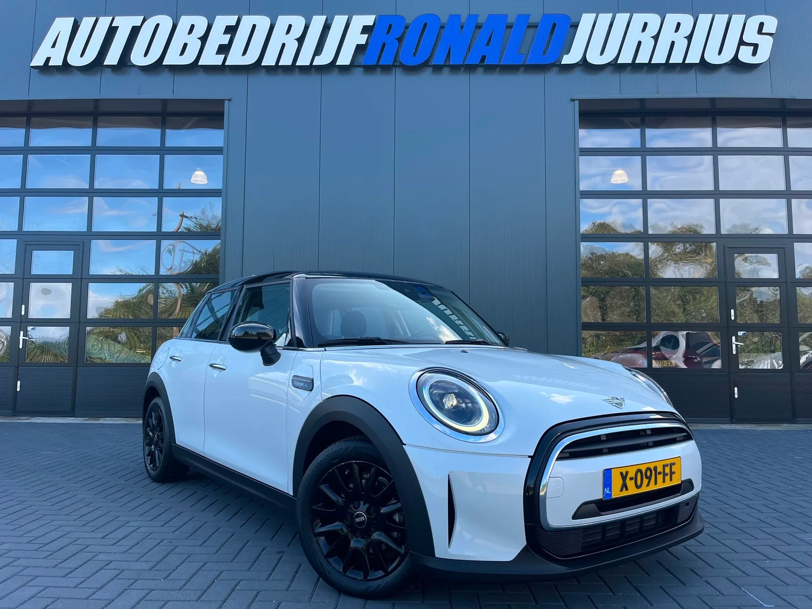 MINI Cooper (2023) — foto 1