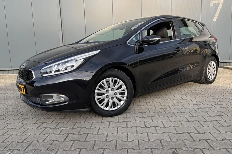 Kia Ceed (2013)