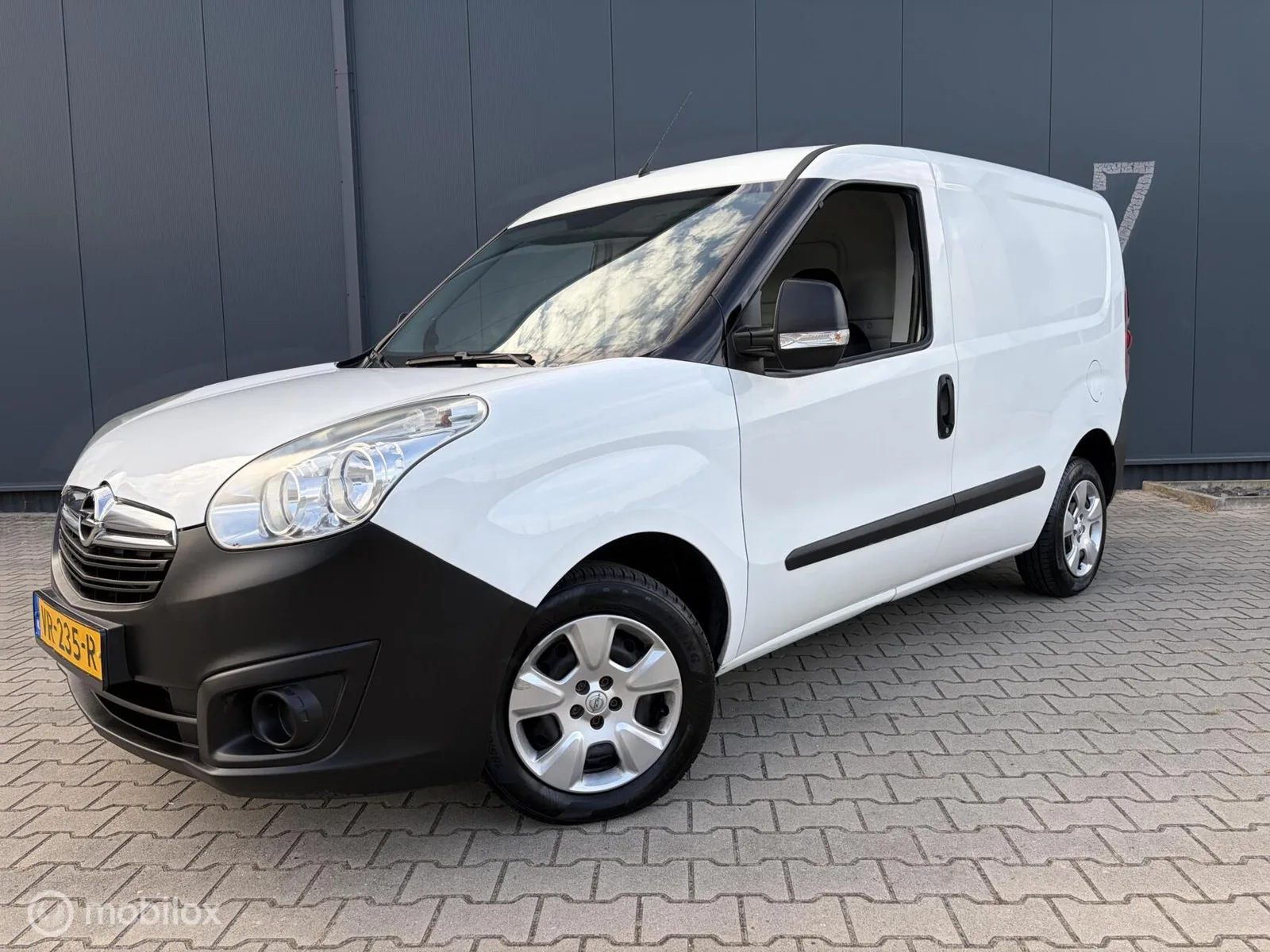Opel Combo (2015) — foto 1