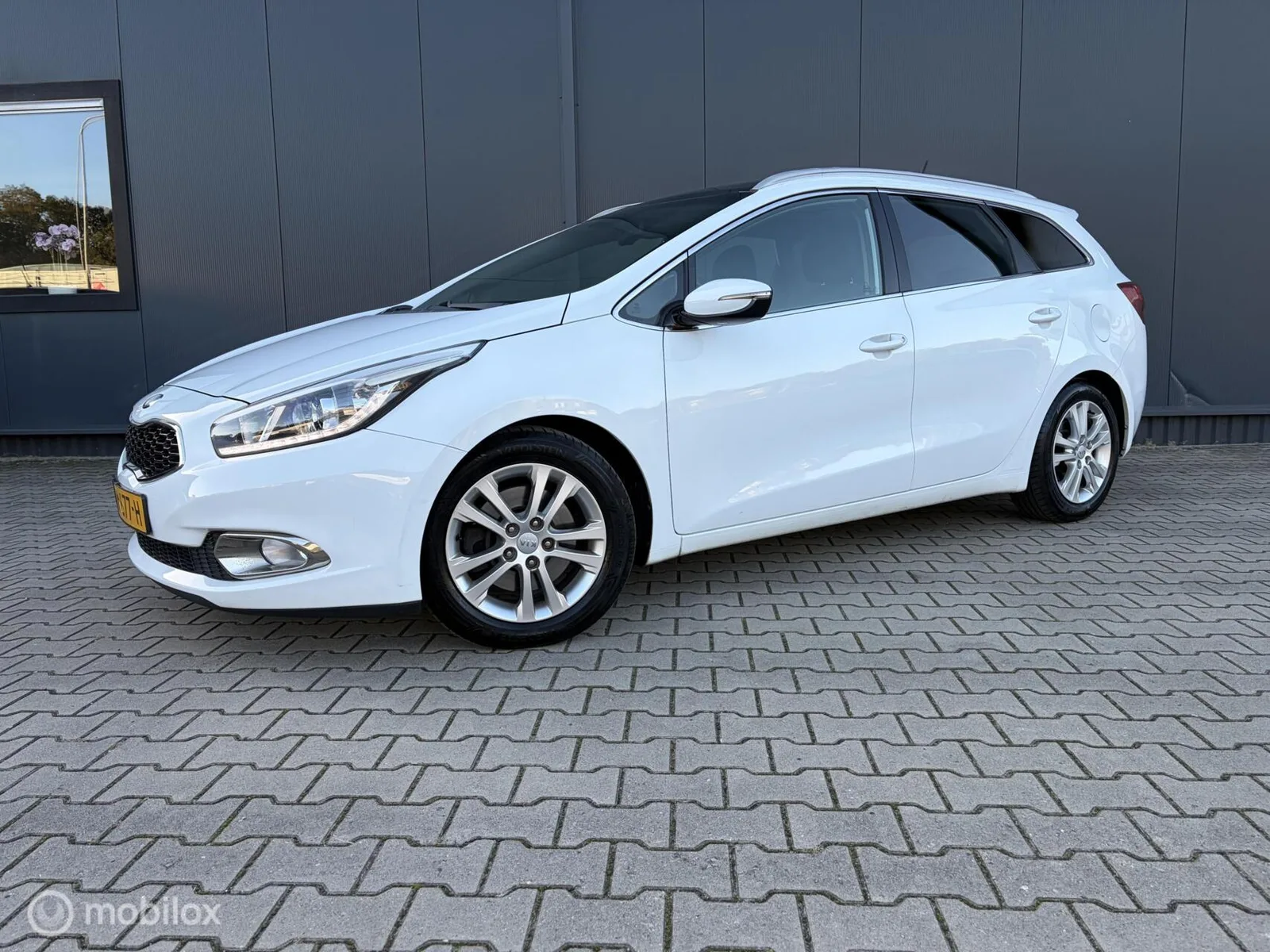 Kia Ceed (2013) — foto 1