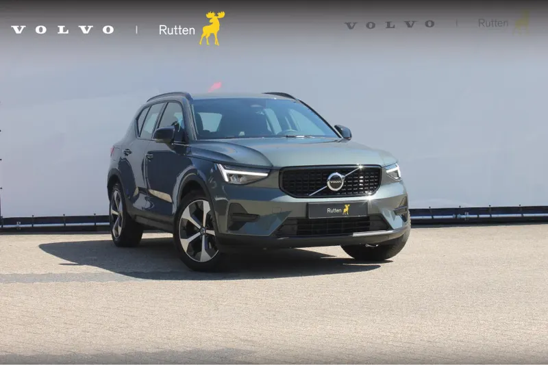 Volvo XC40 (2025)