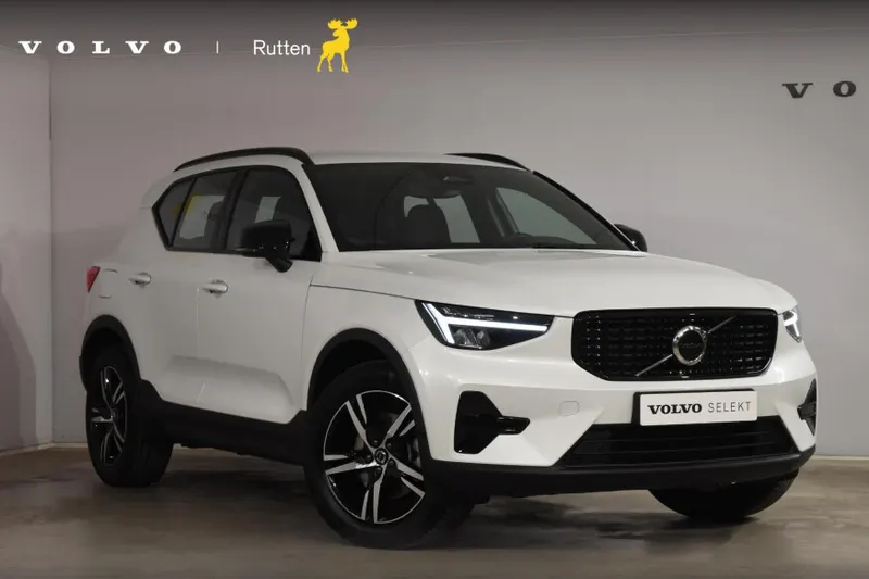 Volvo XC40 (2025)