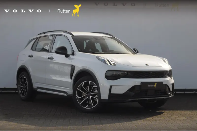 Lynk & Co 01 (2025)