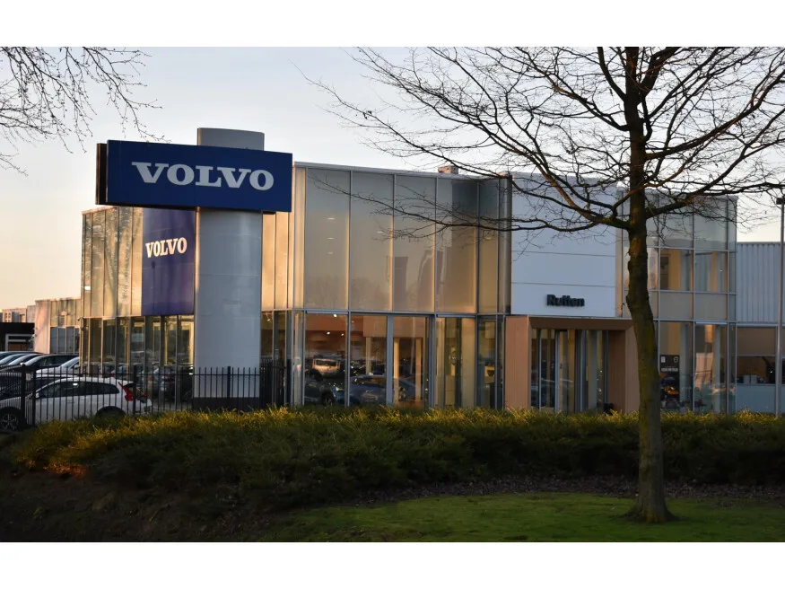 Volvo XC40 (2026) — foto 1