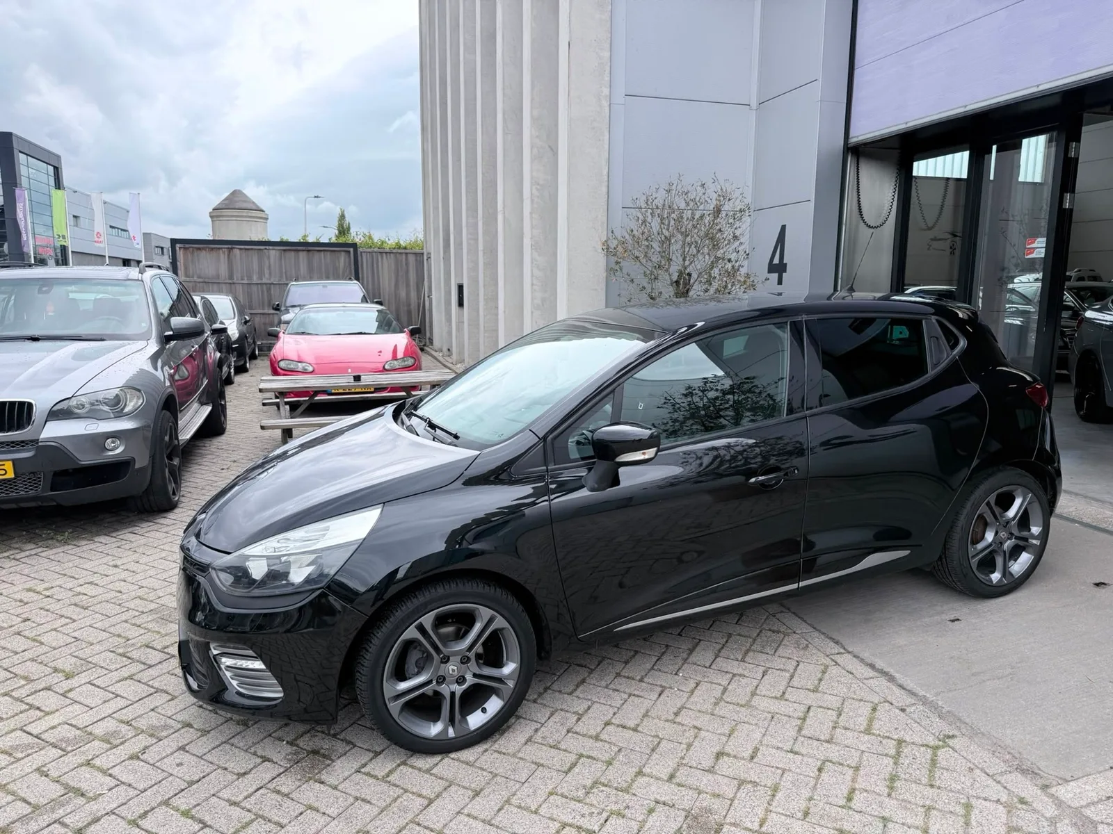 Renault Clio (2016) — foto 1