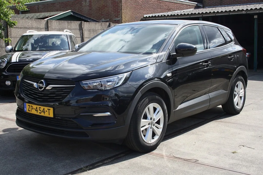 Opel Grandland X (2019) — foto 1