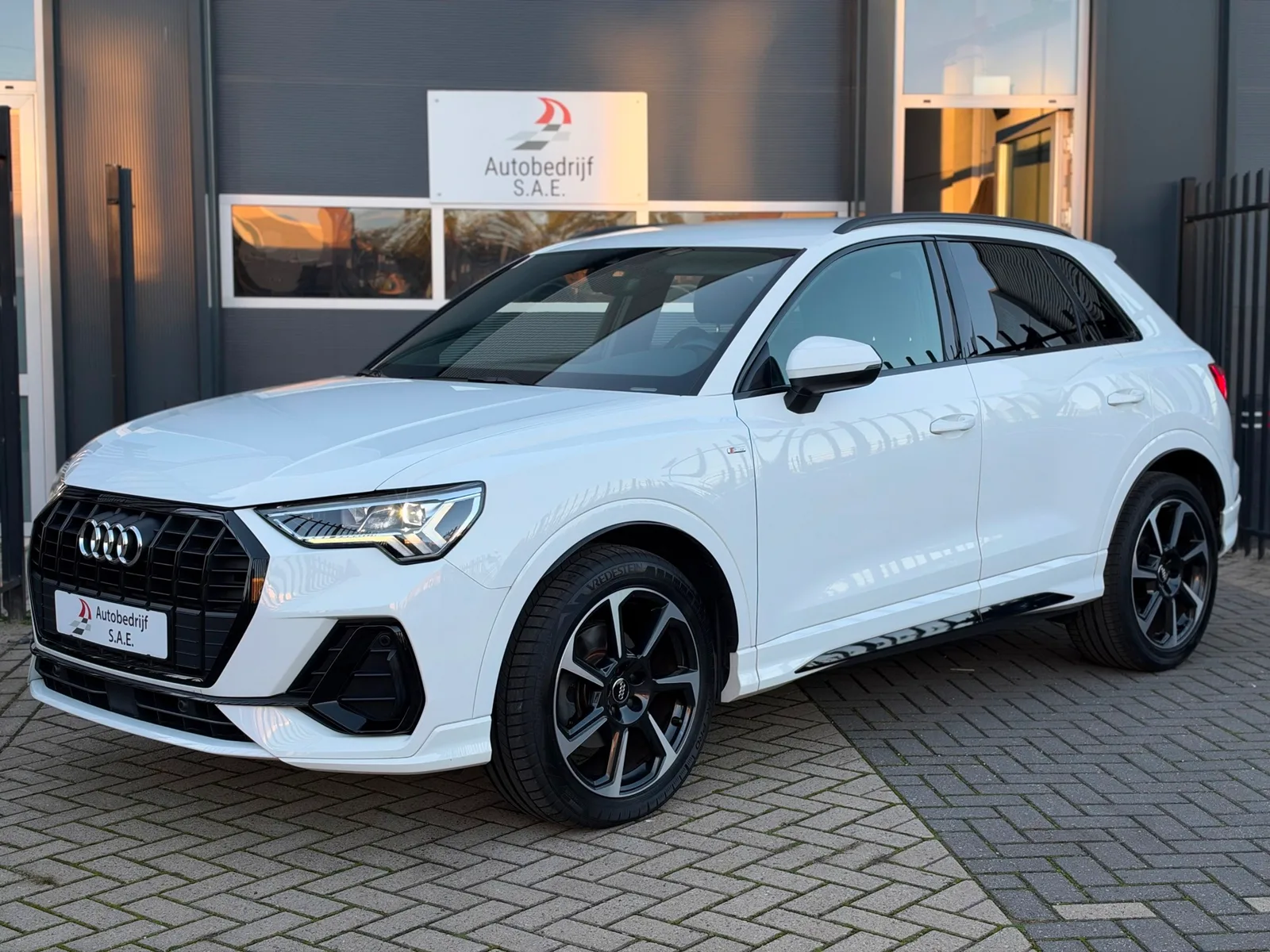 Audi Q3 (2019) — foto 1