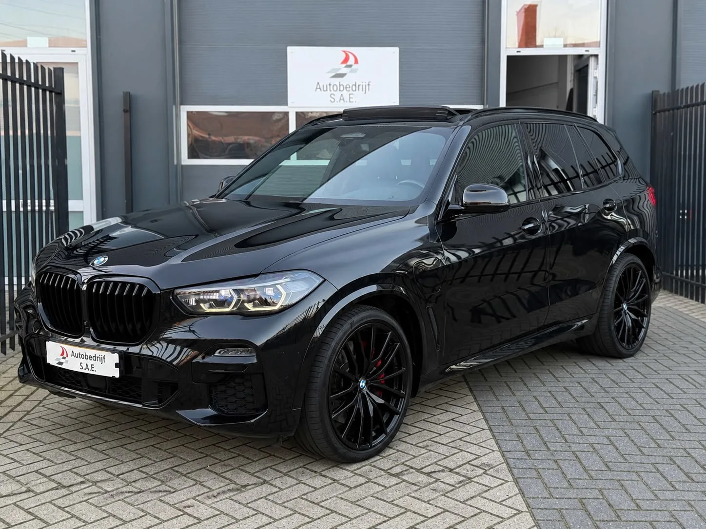 BMW X5 (2021) — foto 1