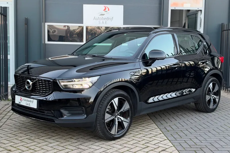 Volvo XC40 (2022)