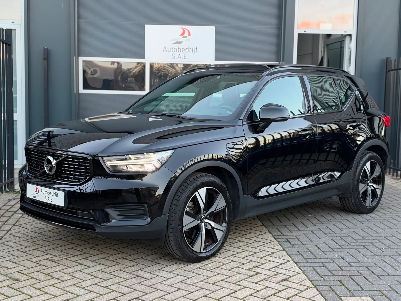 Volvo XC40 (2022) — foto 1