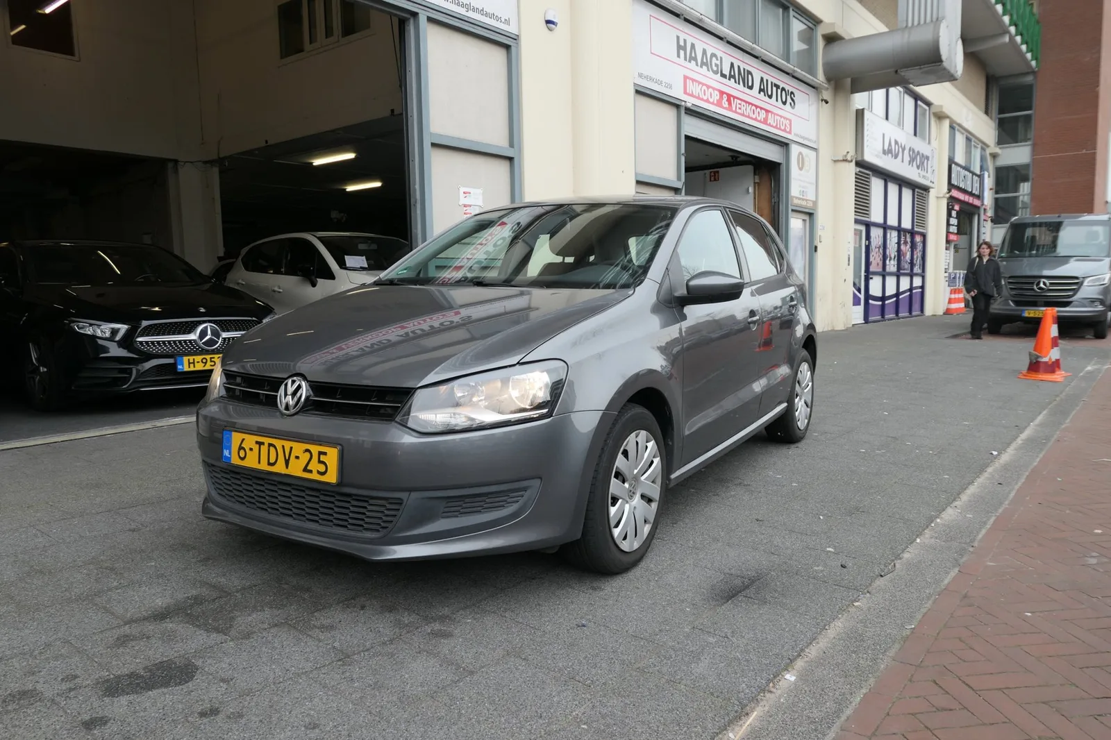 Volkswagen Polo (2014) — foto 1
