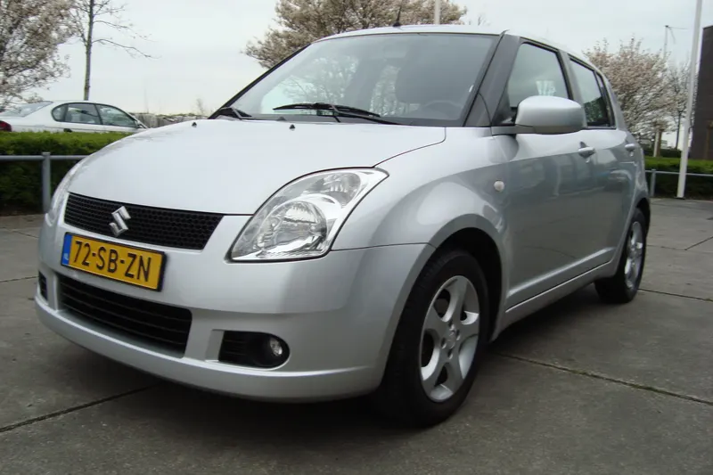 Suzuki Swift (2005)