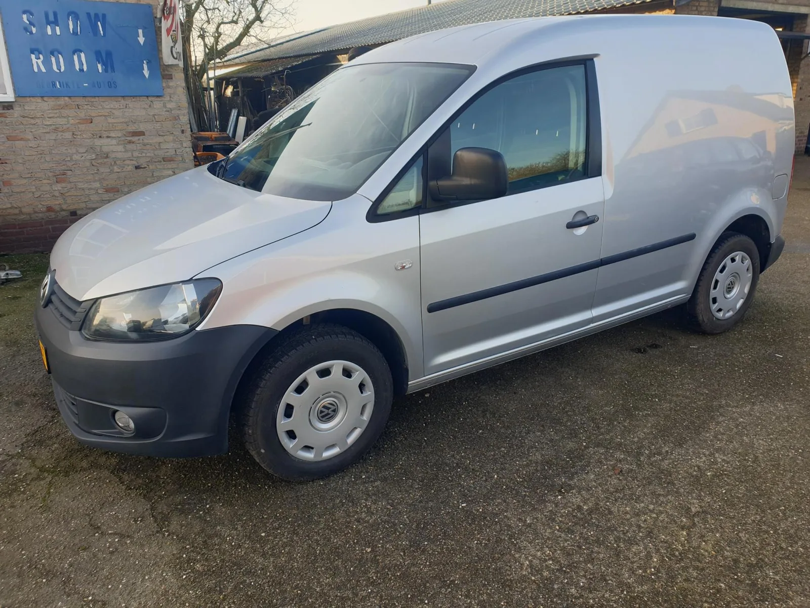 Volkswagen Caddy (2014) — foto 1