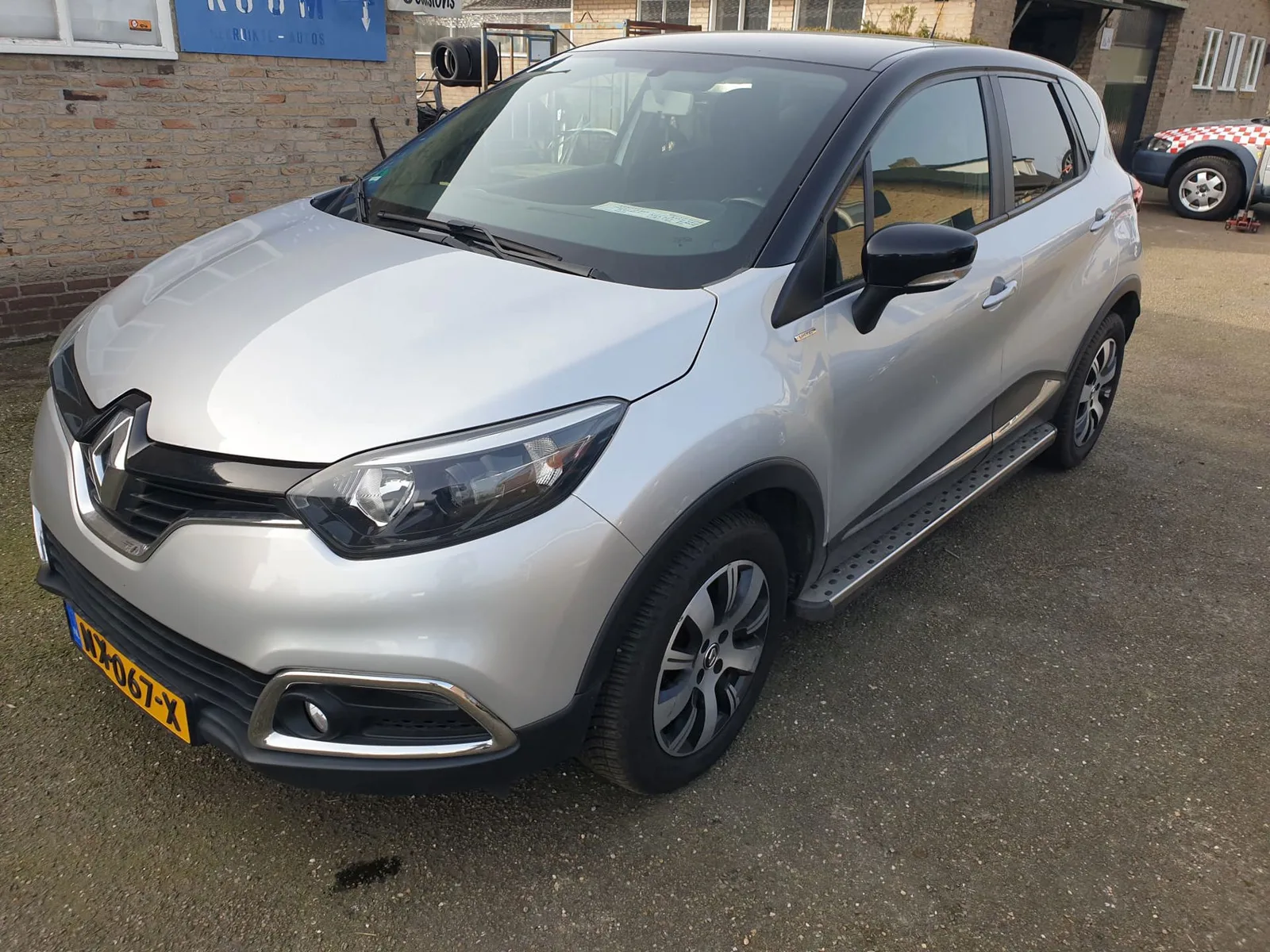 Renault Captur (2017) — foto 1