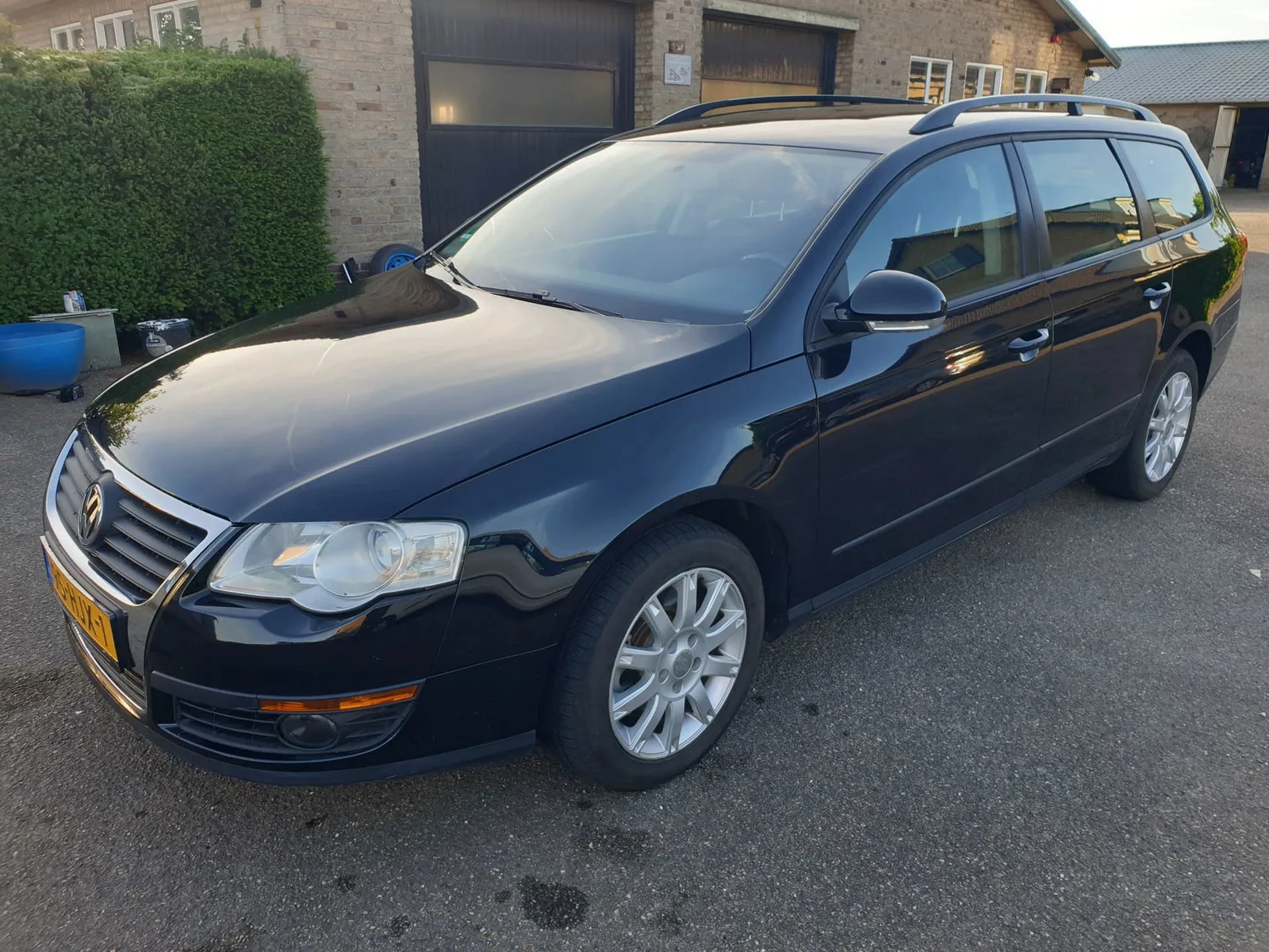 Volkswagen Passat (2009) — foto 1
