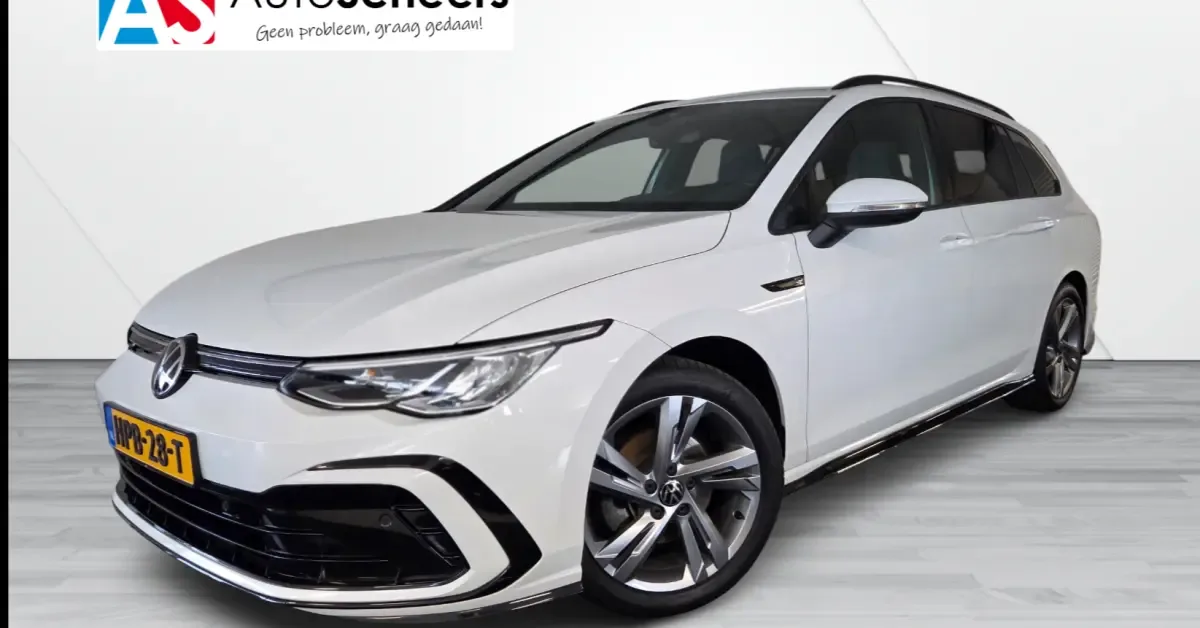 Volkswagen Golf (2021) — foto 1