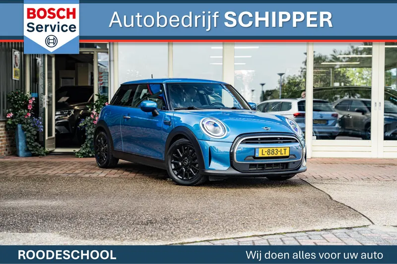MINI One (2021)