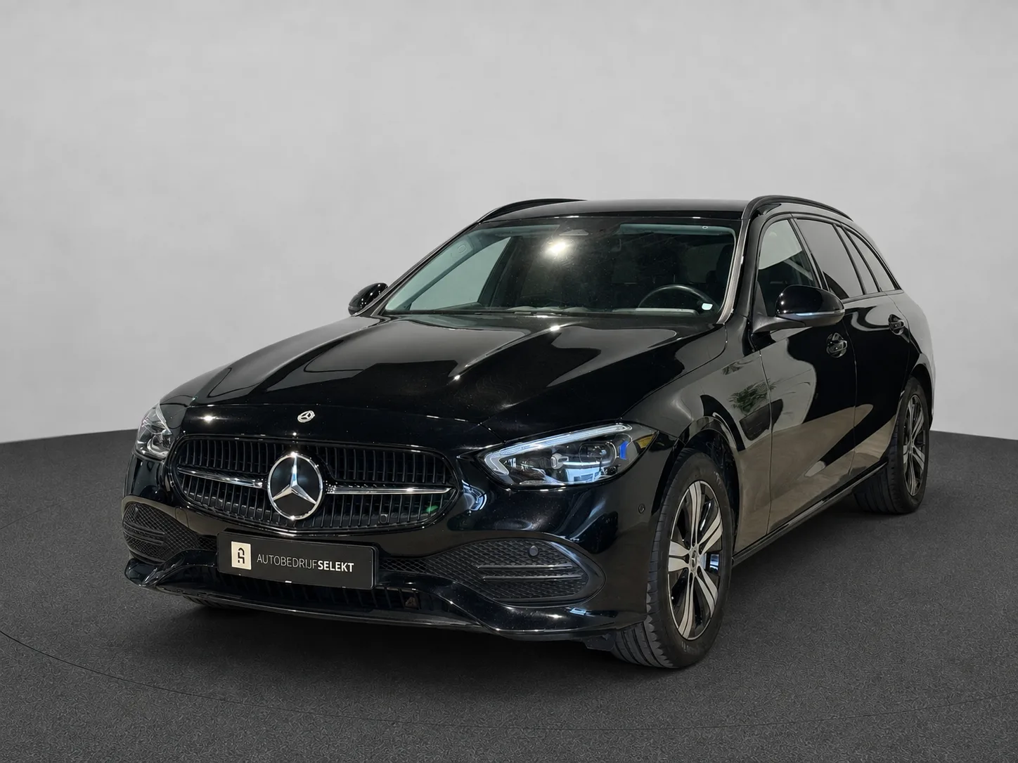 Mercedes-Benz C-Klasse (2023) — foto 1