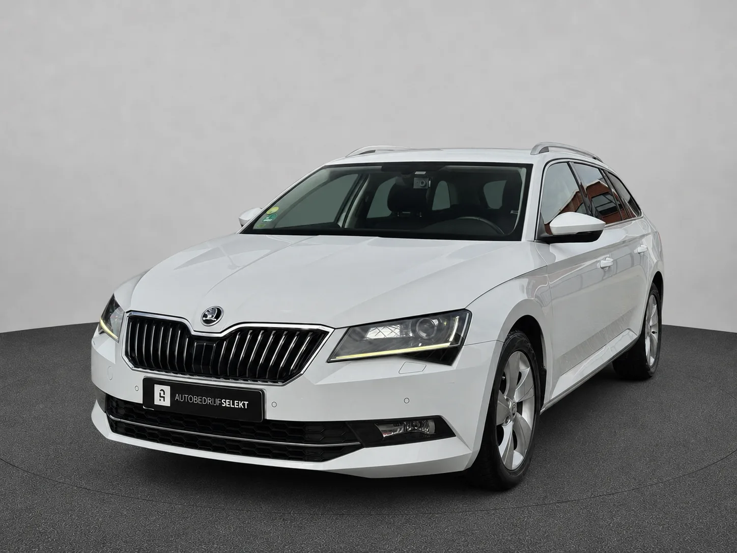 Škoda Superb (2018) — foto 1