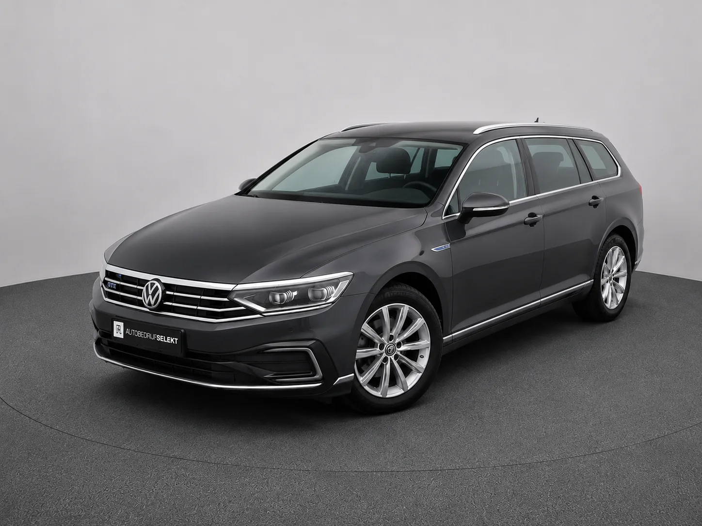 Volkswagen Passat (2022) — foto 1