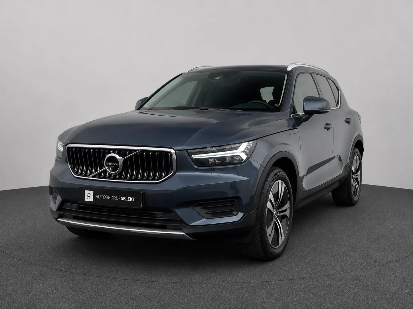 Volvo XC40 (2022) — foto 1