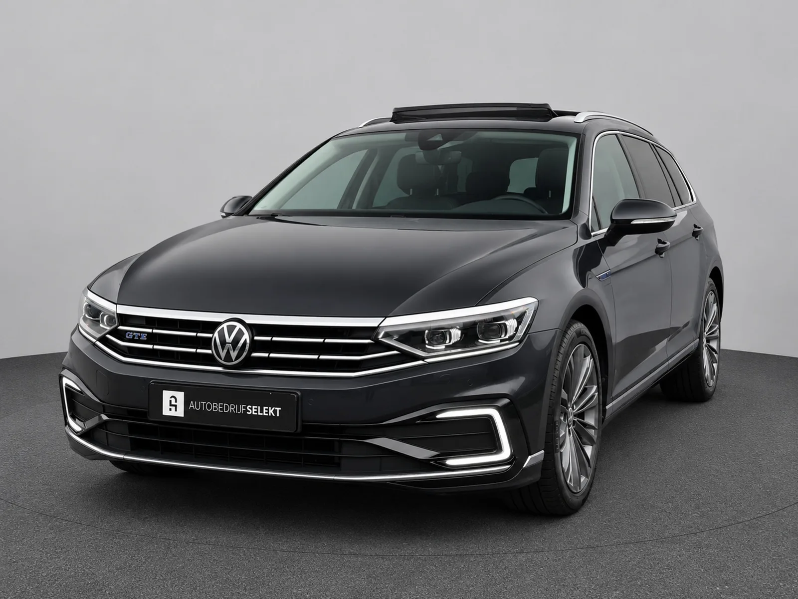 Volkswagen Passat (2021) — foto 1