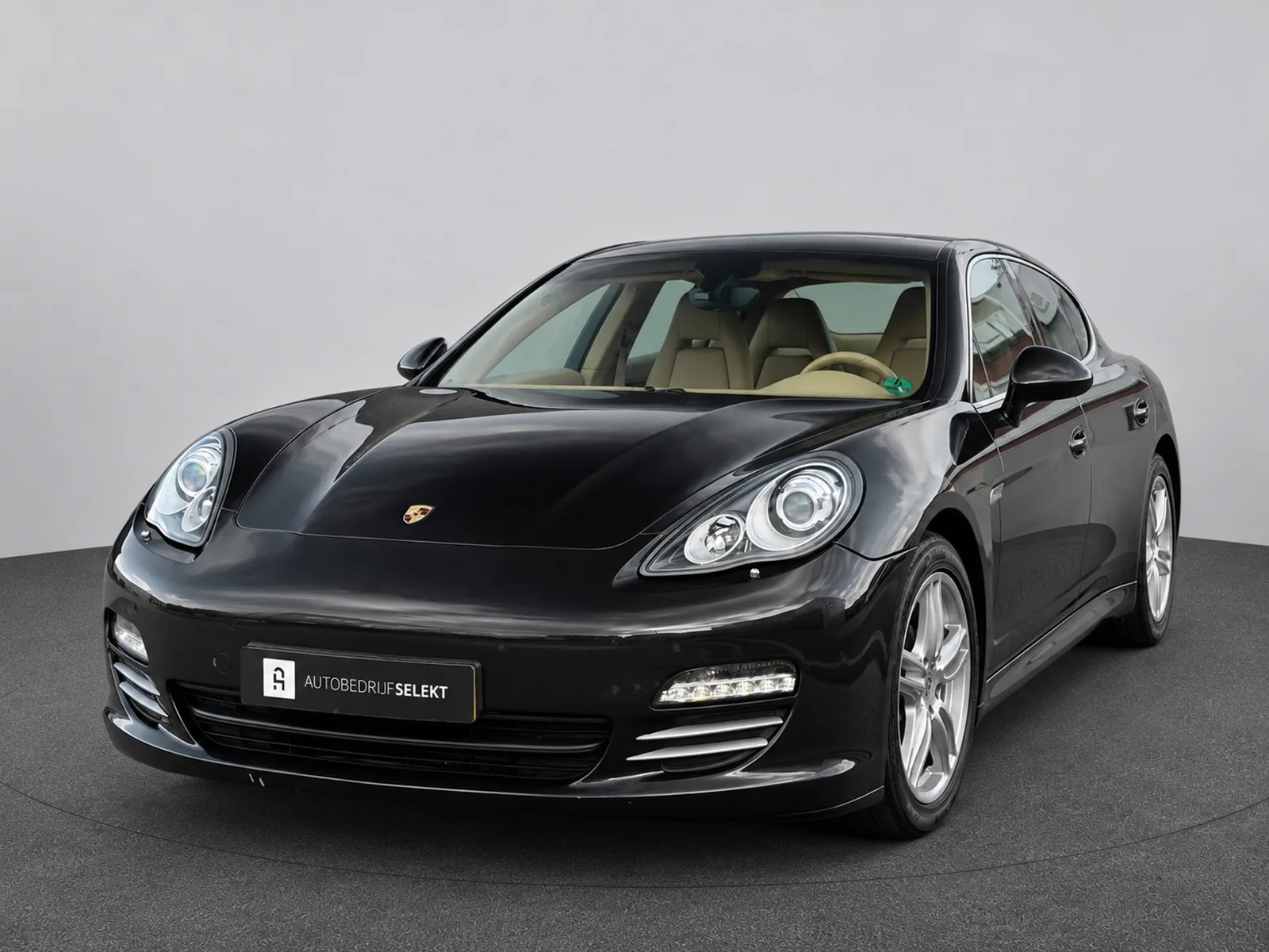 Porsche Panamera (2011) — foto 1
