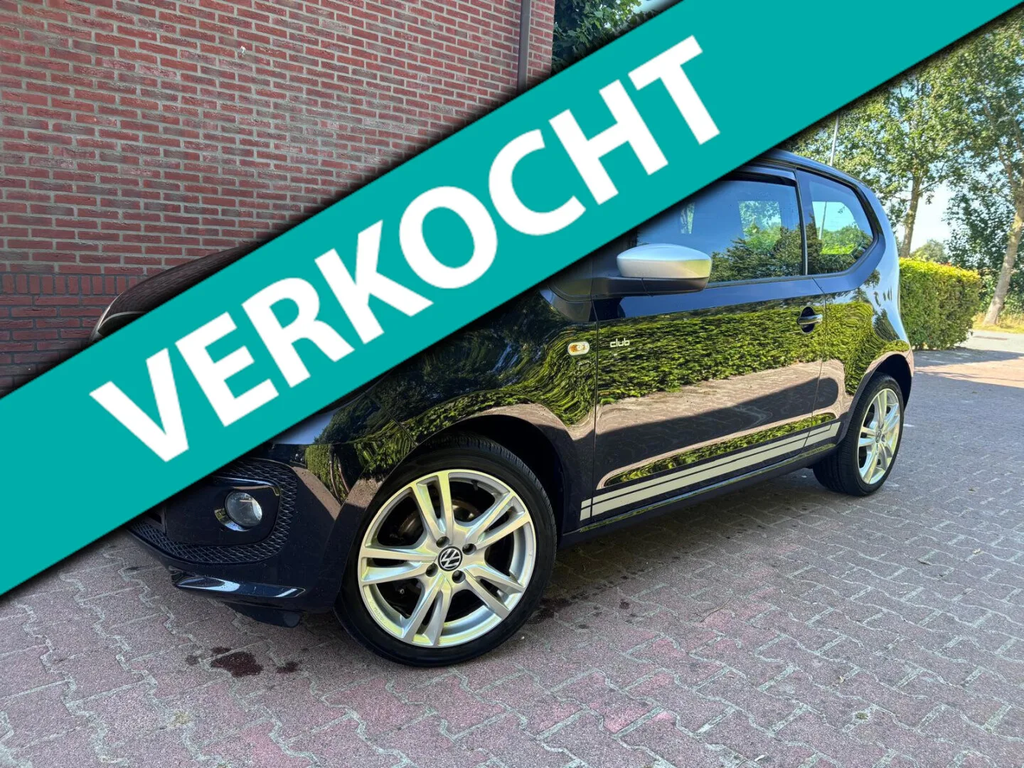 Volkswagen Up (2016) — foto 1